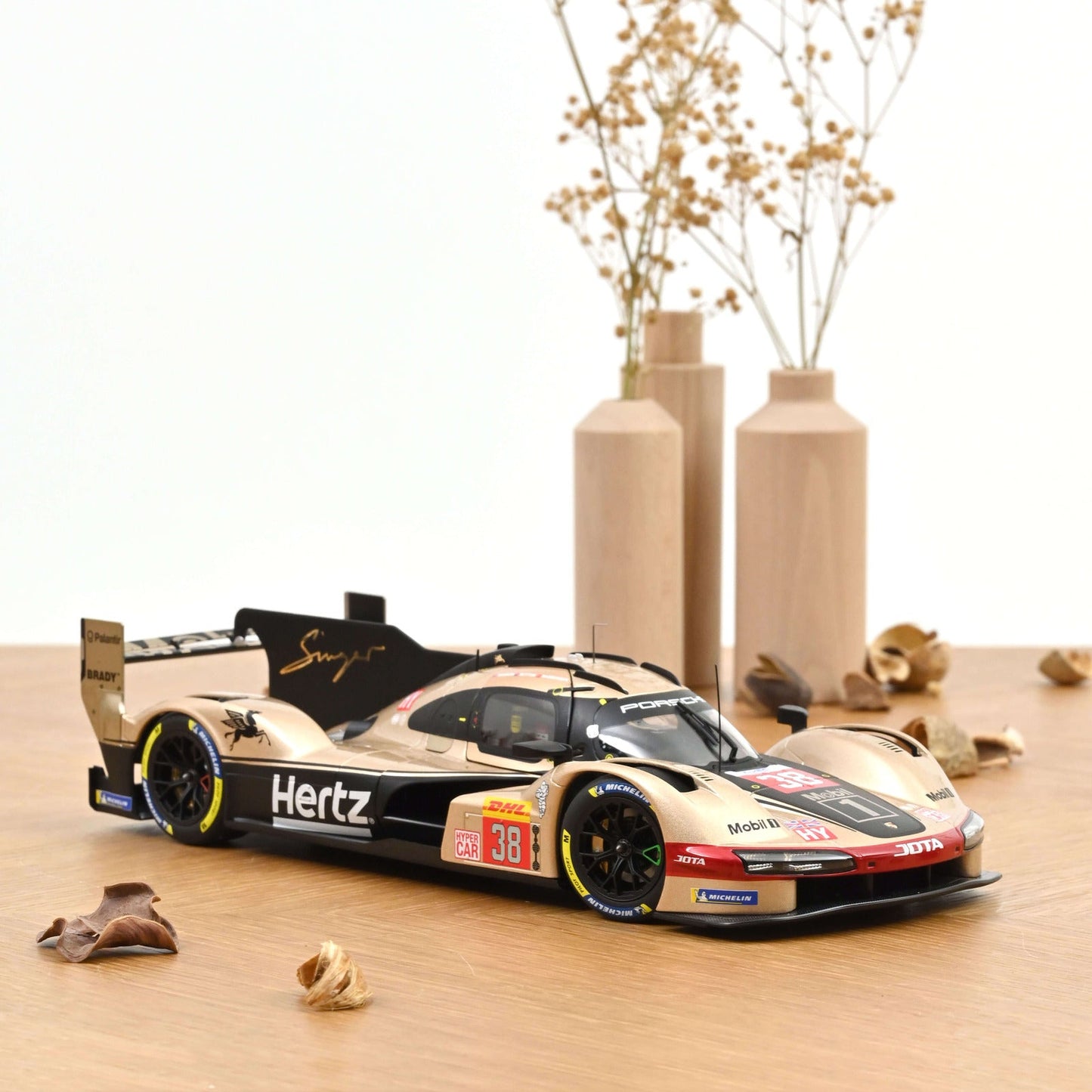 Norev Porsche 963 Hertz Team Jota Lone Star Le Mans 2024 1:18 Modell