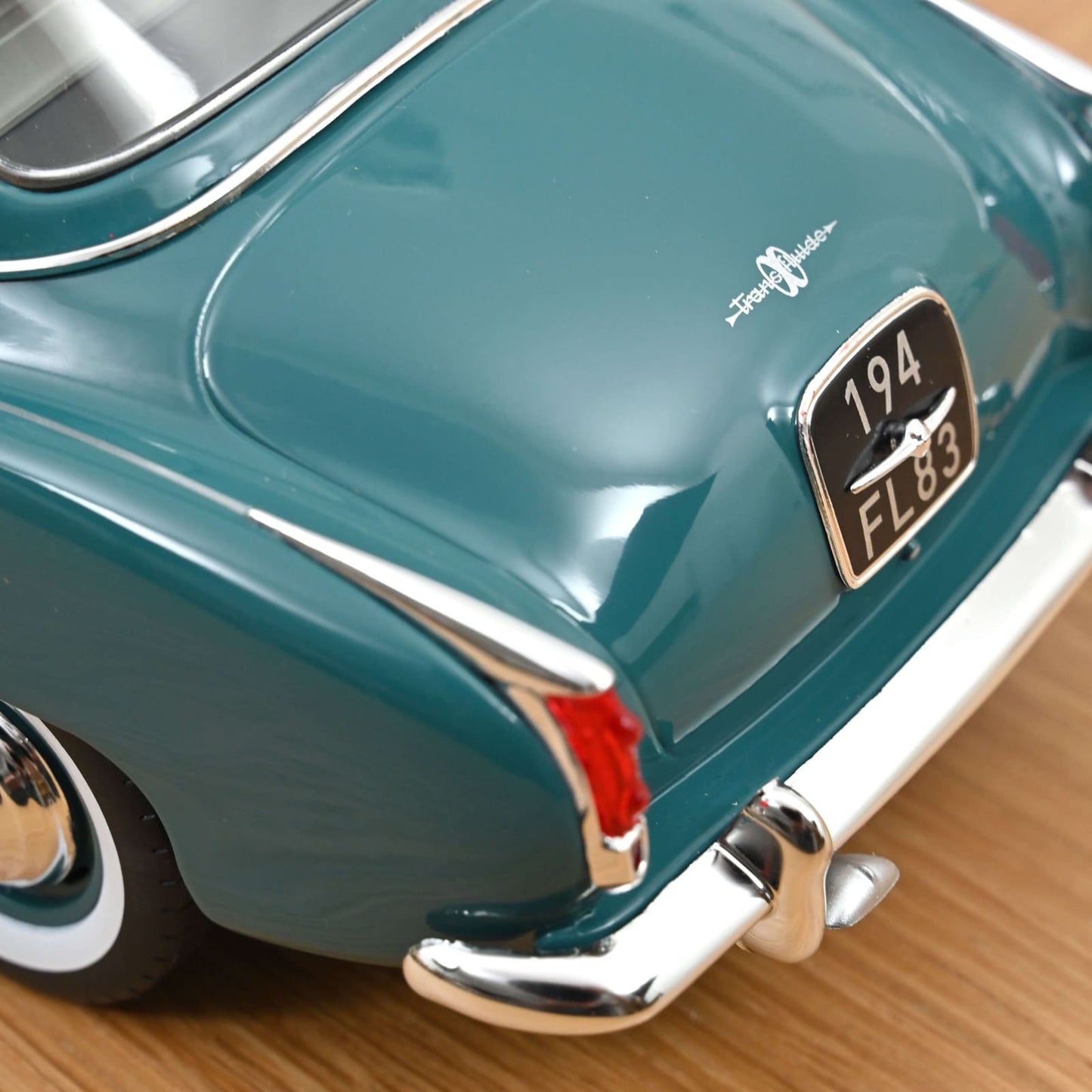 Norev Renault Frigate 1960 Sevigne Green 1:18 model