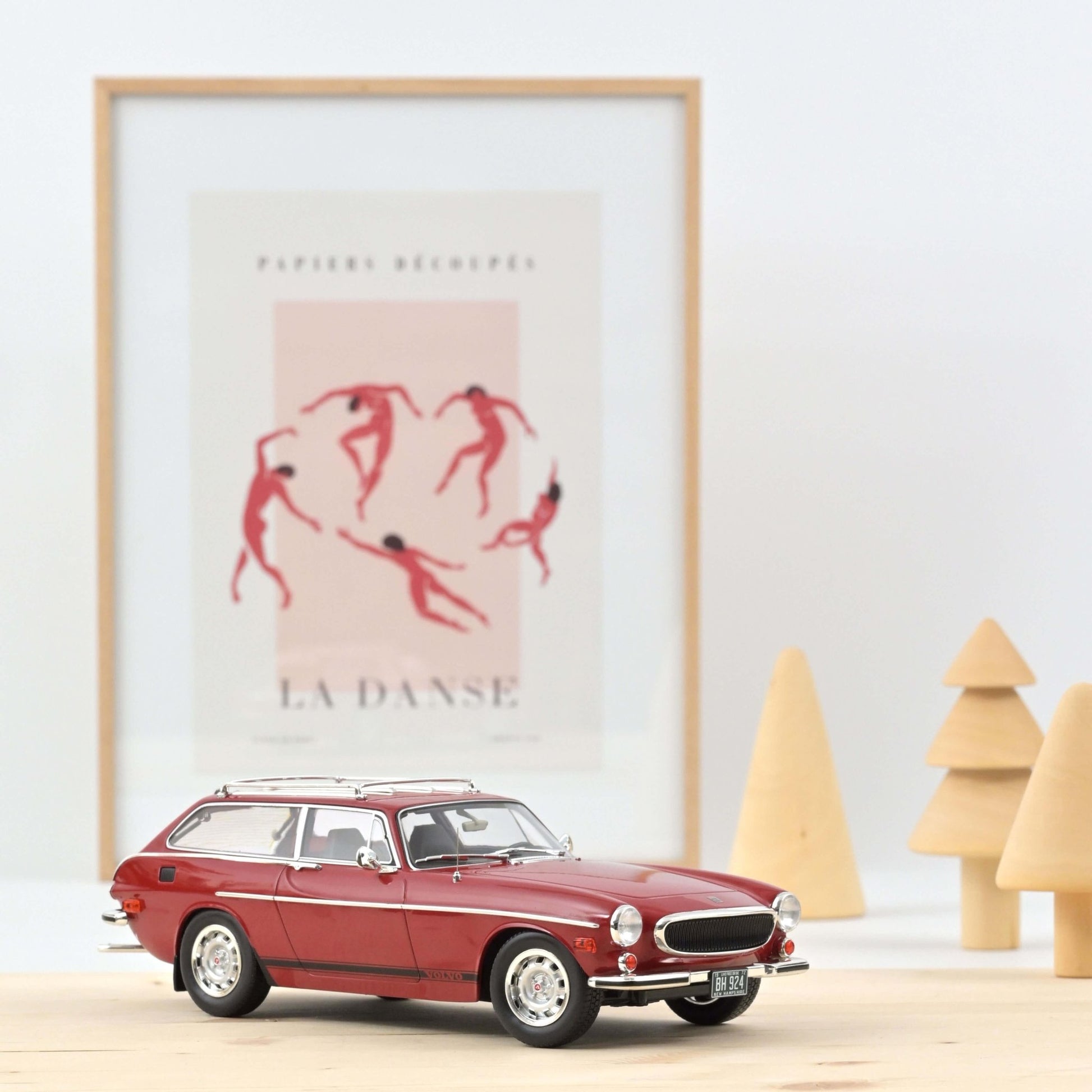 Norev Volvo 1800 ES (US version) 1972 - Red 1:18 Modell - Artexio