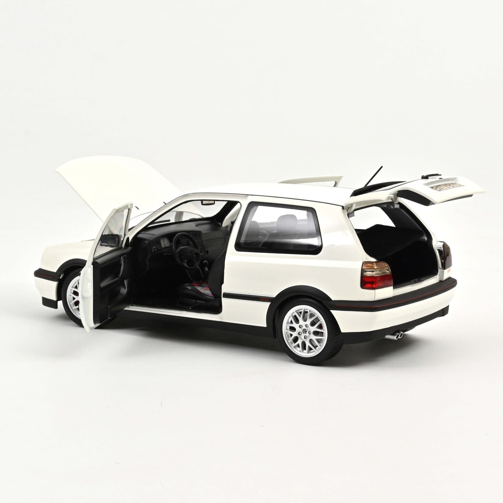 Norev VW Golf GTI 1996 Candywhite 1:18 Modell