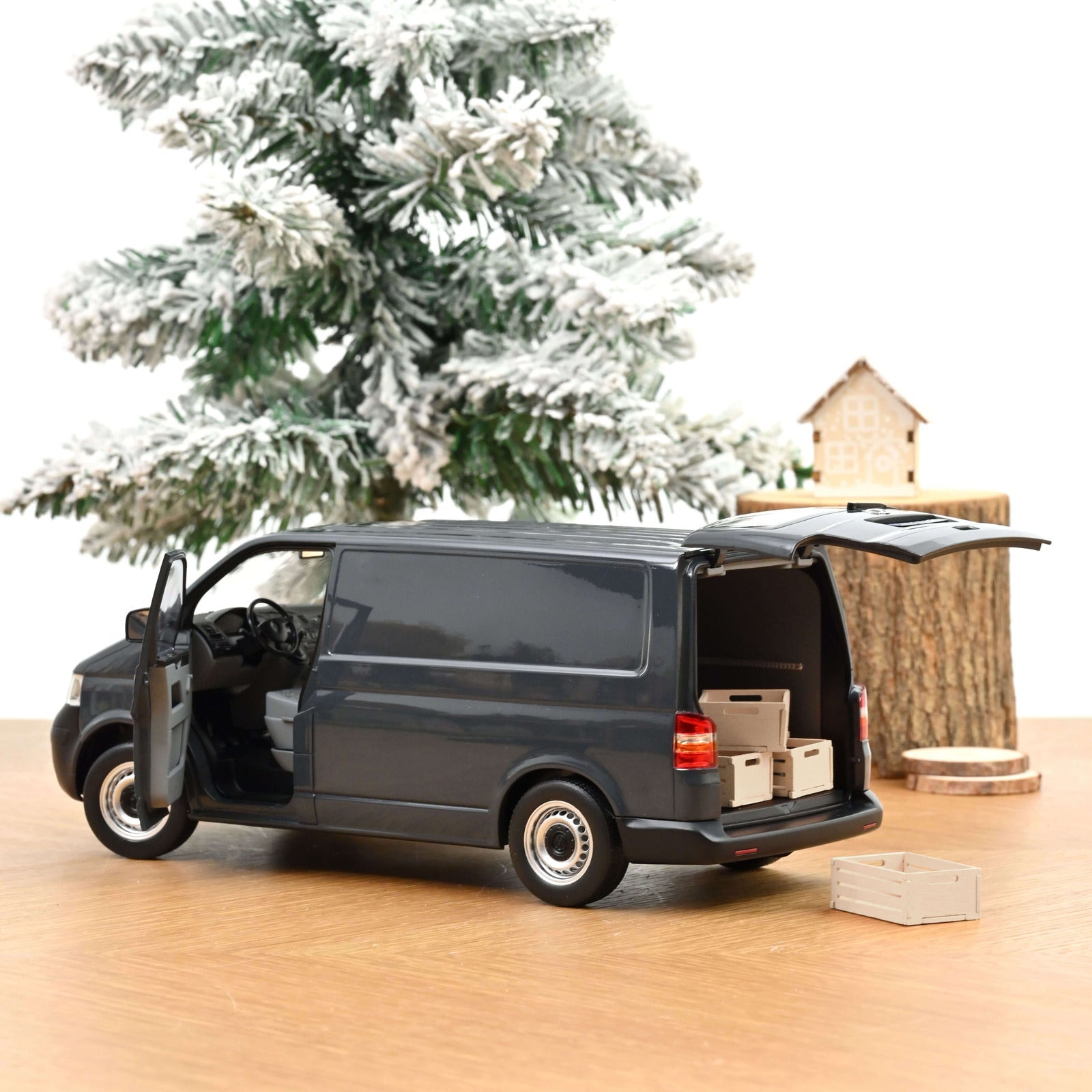 Norev VW Transporter 2003 Anthracite Grey 1:18 Modell