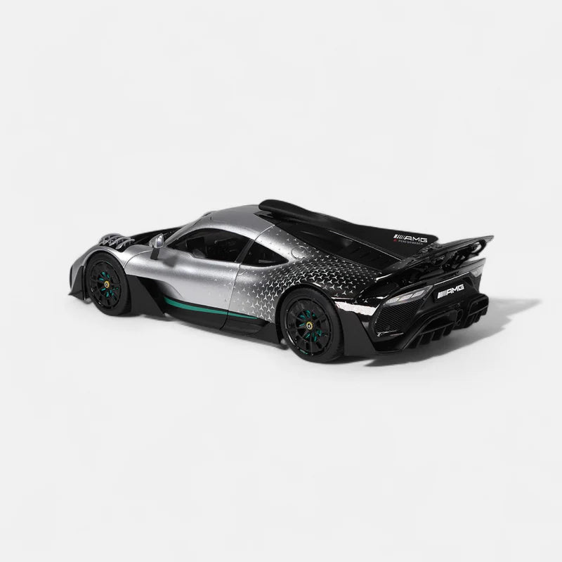NZG Mercedes - AMG ONE Race Edition Silver 1:18 Modell