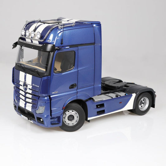 NZG Mercedes - Benz Actros 4x2 GigaSpace blue with Stripes 1:18 Modell - Artexio