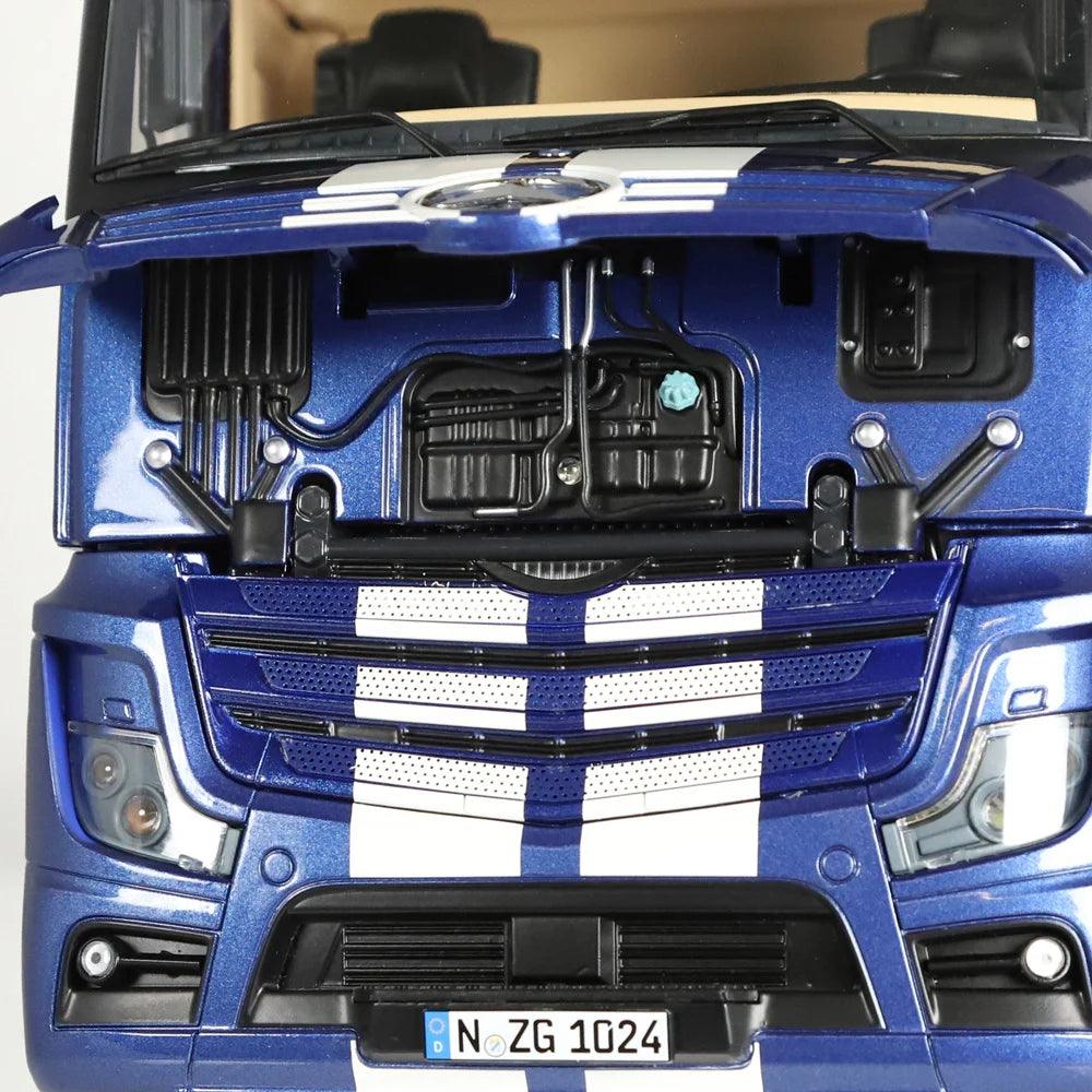 NZG Mercedes - Benz Actros 4x2 GigaSpace blue with Stripes 1:18 Modell - Artexio