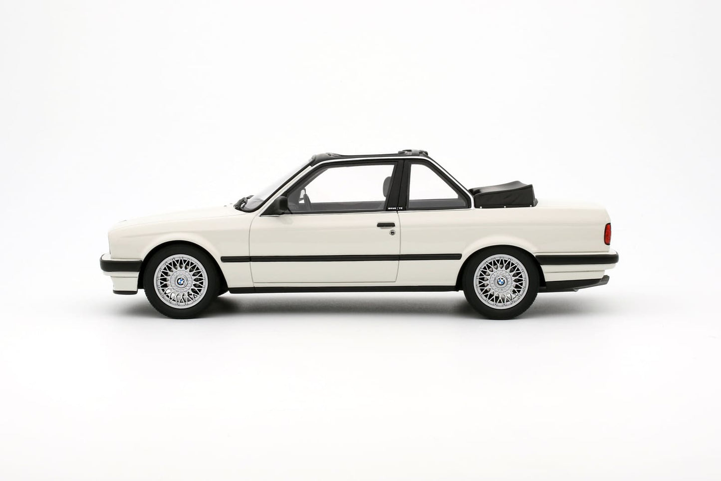 Otto-Models BMW 325i E30 TC2 BAUR Cabrio 1988 Alpine white 1:18 Modell