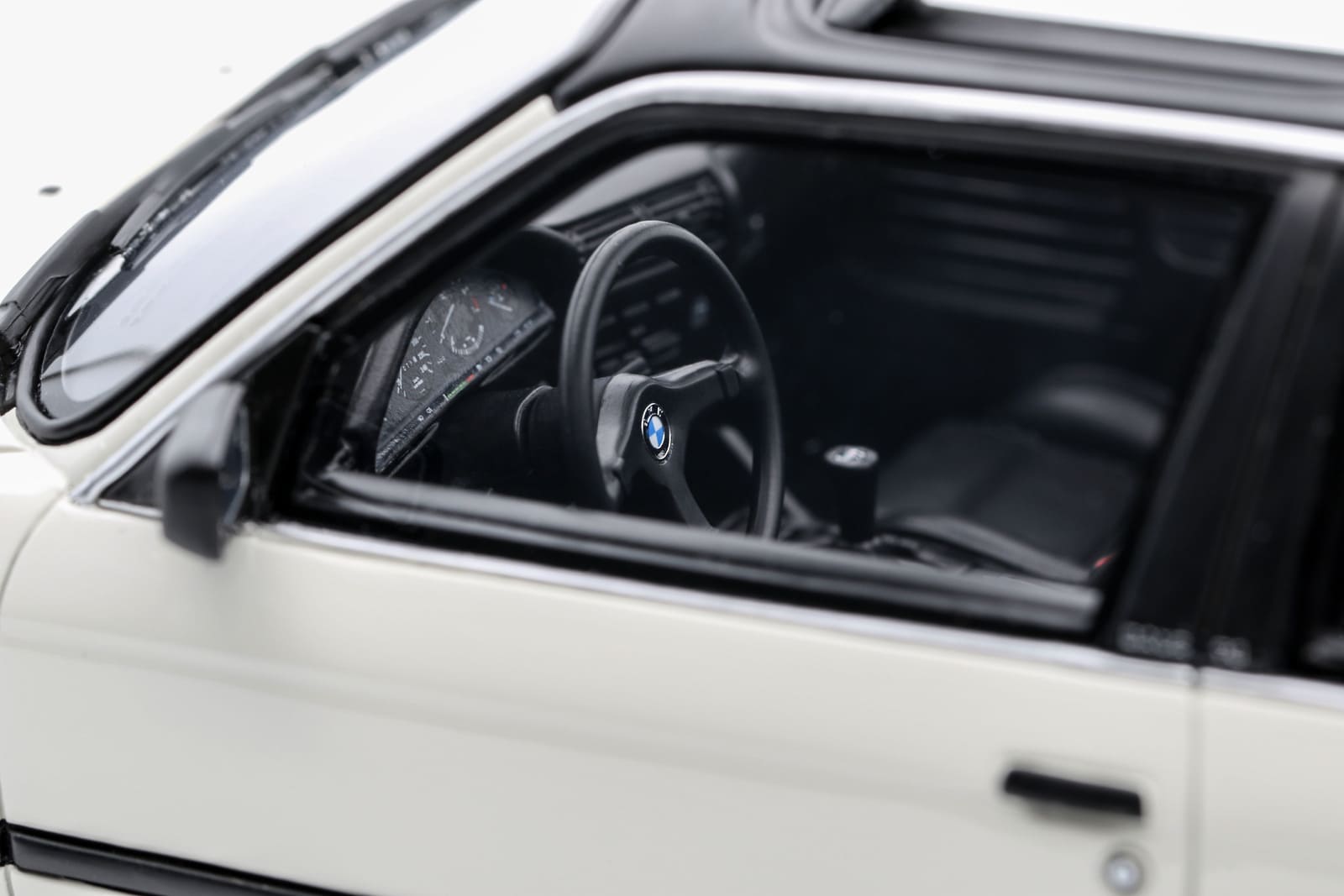 Otto-Models BMW 325i E30 TC2 BAUR Cabrio 1988 Alpine white 1:18 Modell