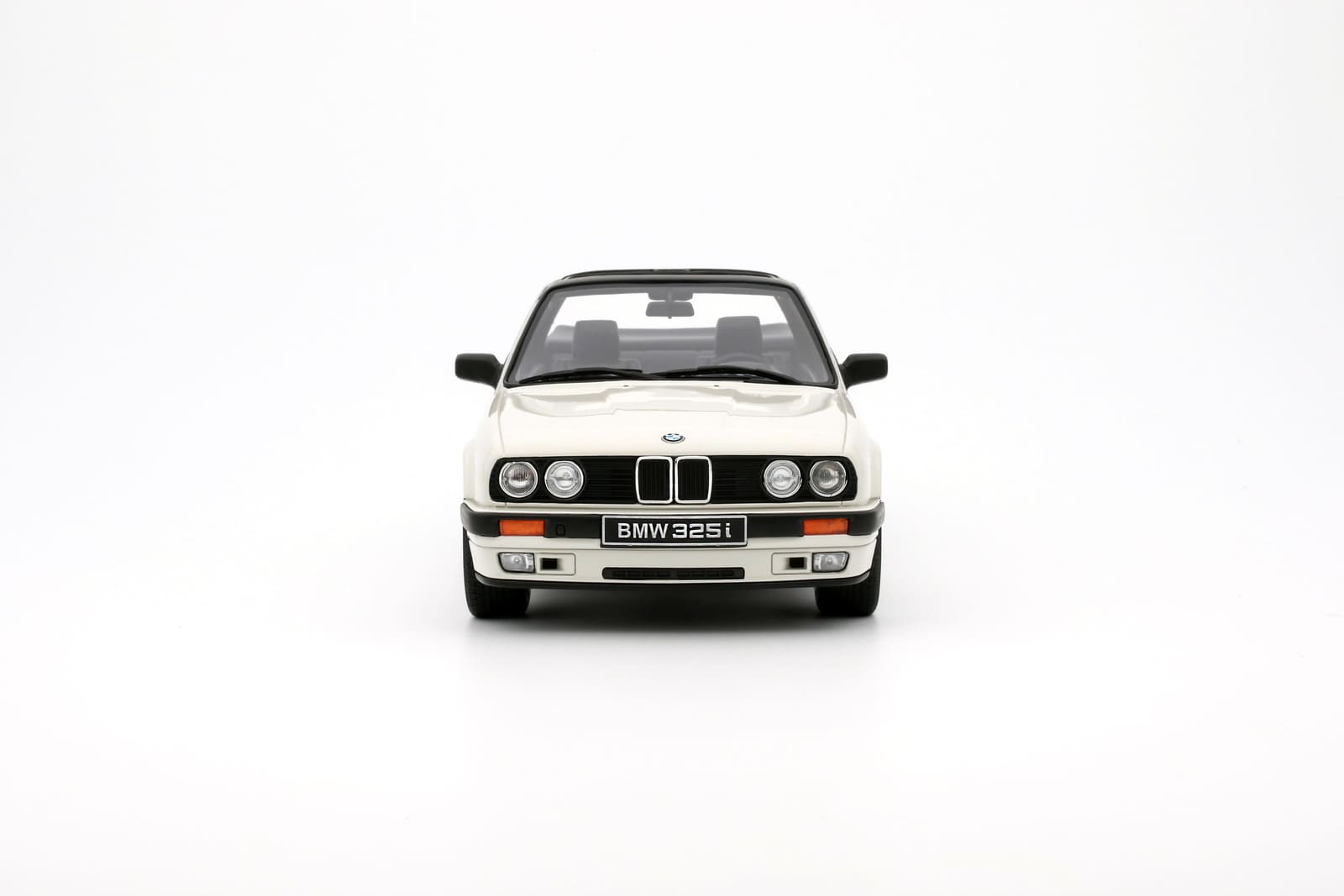 Otto-Models BMW 325i E30 TC2 BAUR Cabrio 1988 Alpine white 1:18 Modell