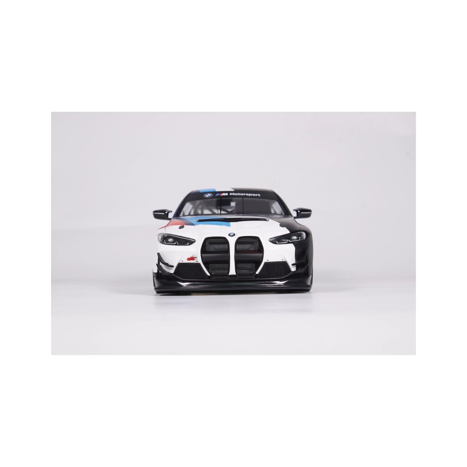 Otto - Models BMW M4 GT4 PRESENTATION 2022 1:18 Modell