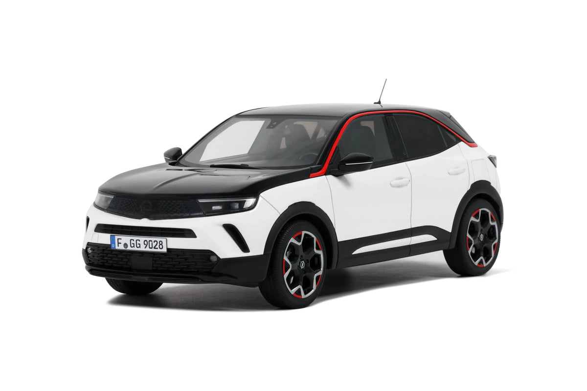 Otto-Models Opel Mokka-E GS Line Jade White 2021 1:18 Modell