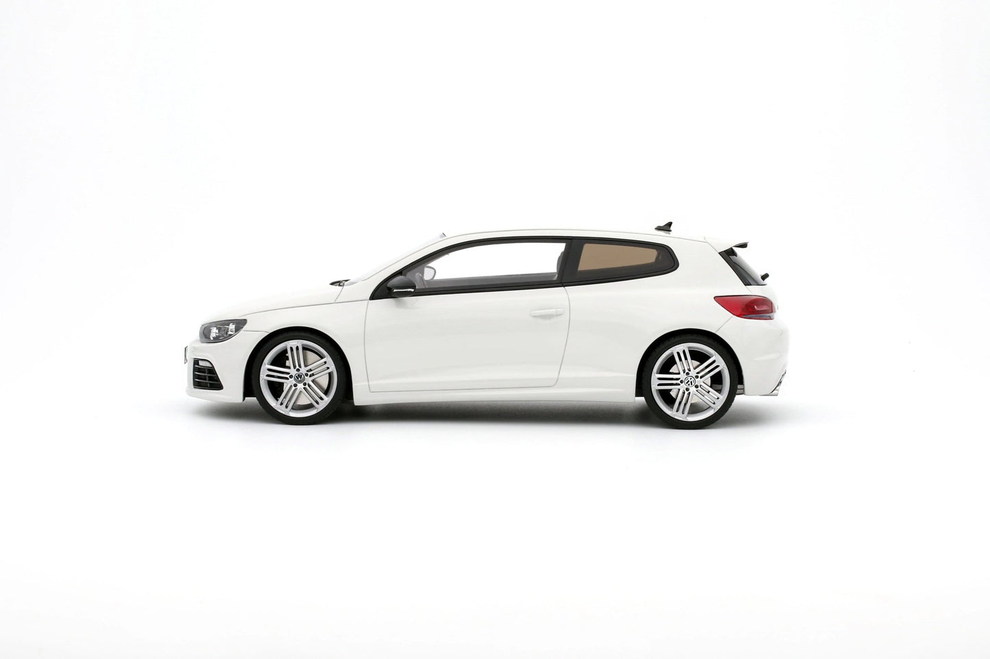 Otto-Models Volkswagen Scirocco 3 R Phase 1 Candy White 2008 1:18 Modell