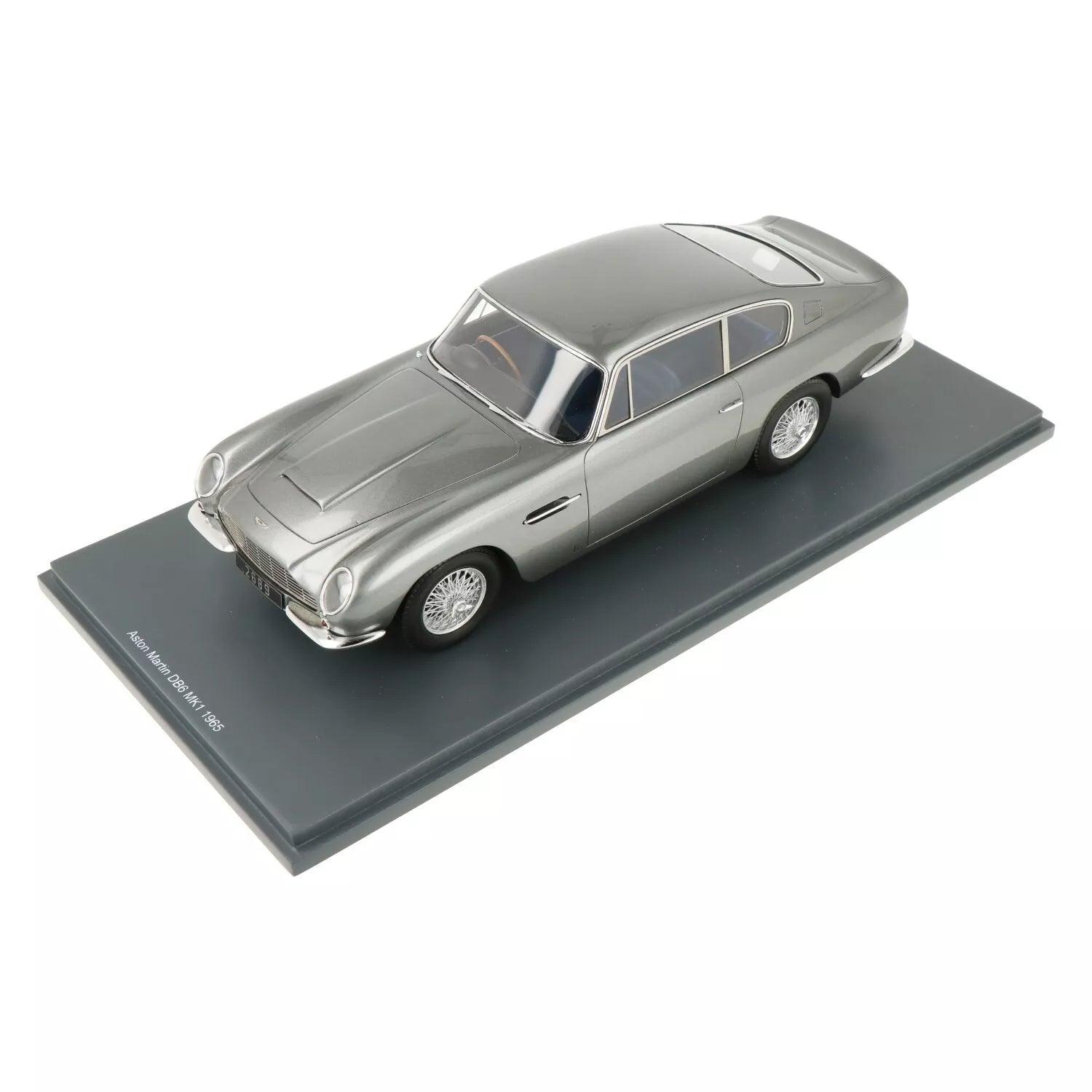 Schuco Aston Martin DB6 MK1 1965 - Silver 1:18 Modell