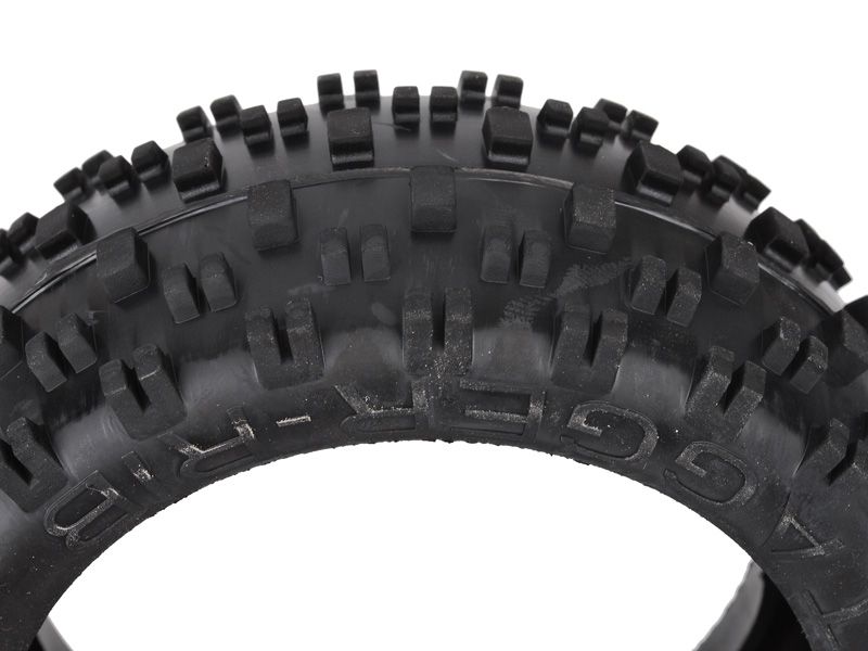 Schumacher 1:8 Stagger Rib - gelb Offroad Reifen (2)