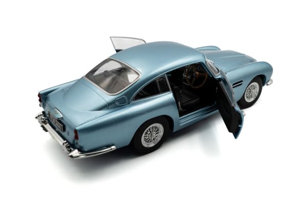 Solido Aston Martin DB5 1964 light blue 1:18 Modell
