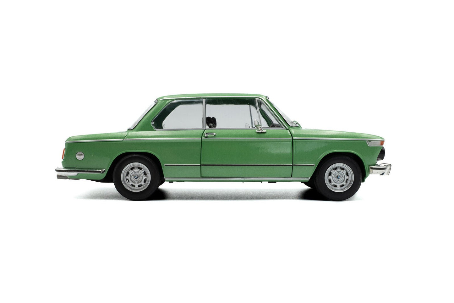 Solido BMW 1602 Taiga 1971 green 1:18 Modell