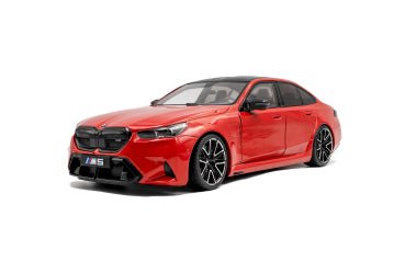 Solido BMW M5 (G90) 2025 Fire Red 1:18 model