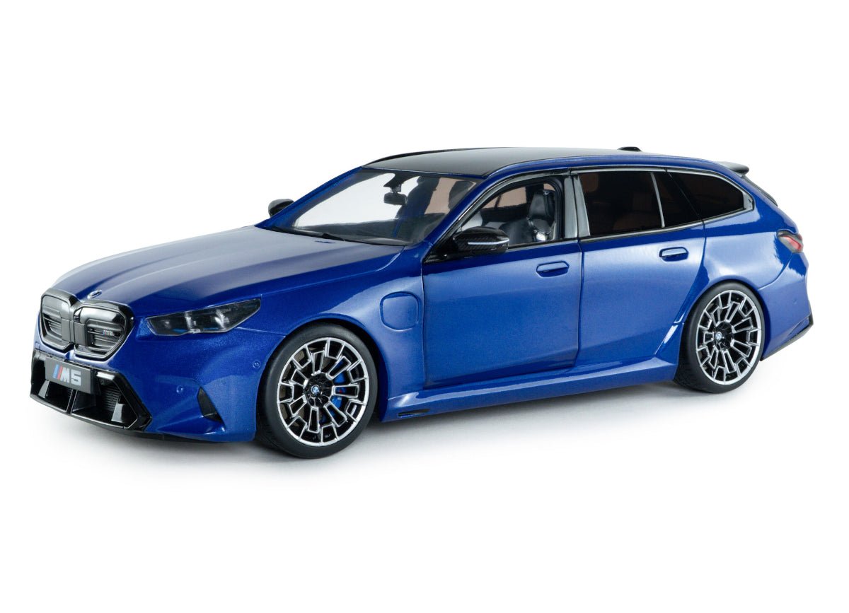Solido BMW M5 Touring G99 2025 Marina Bay Blue 1:18 model