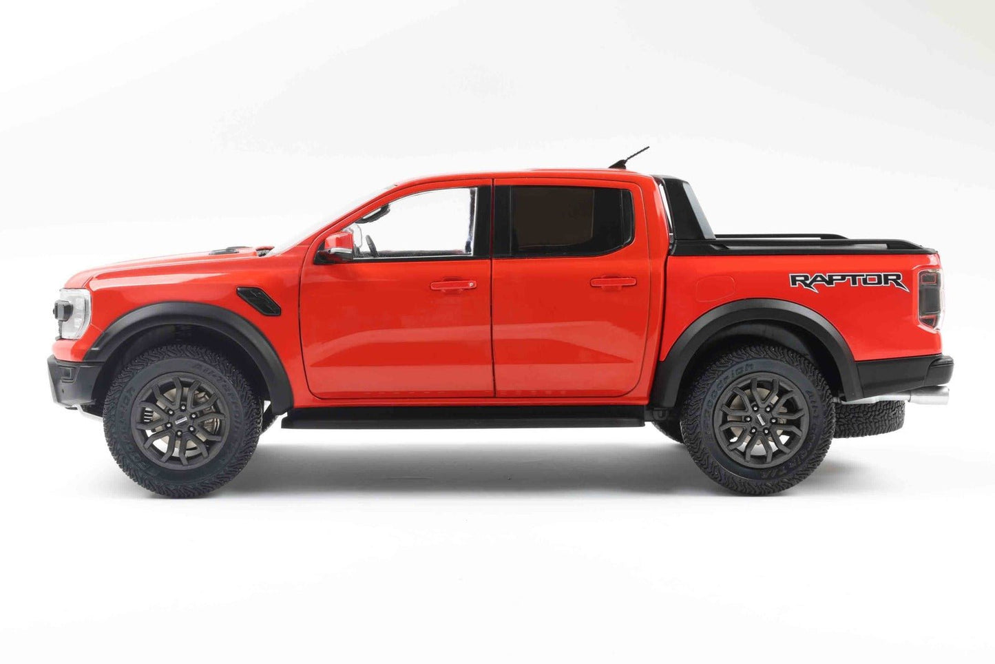 Solido Ford Ranger Raptor Pick - Up 2024 Orange 1:18 Modell