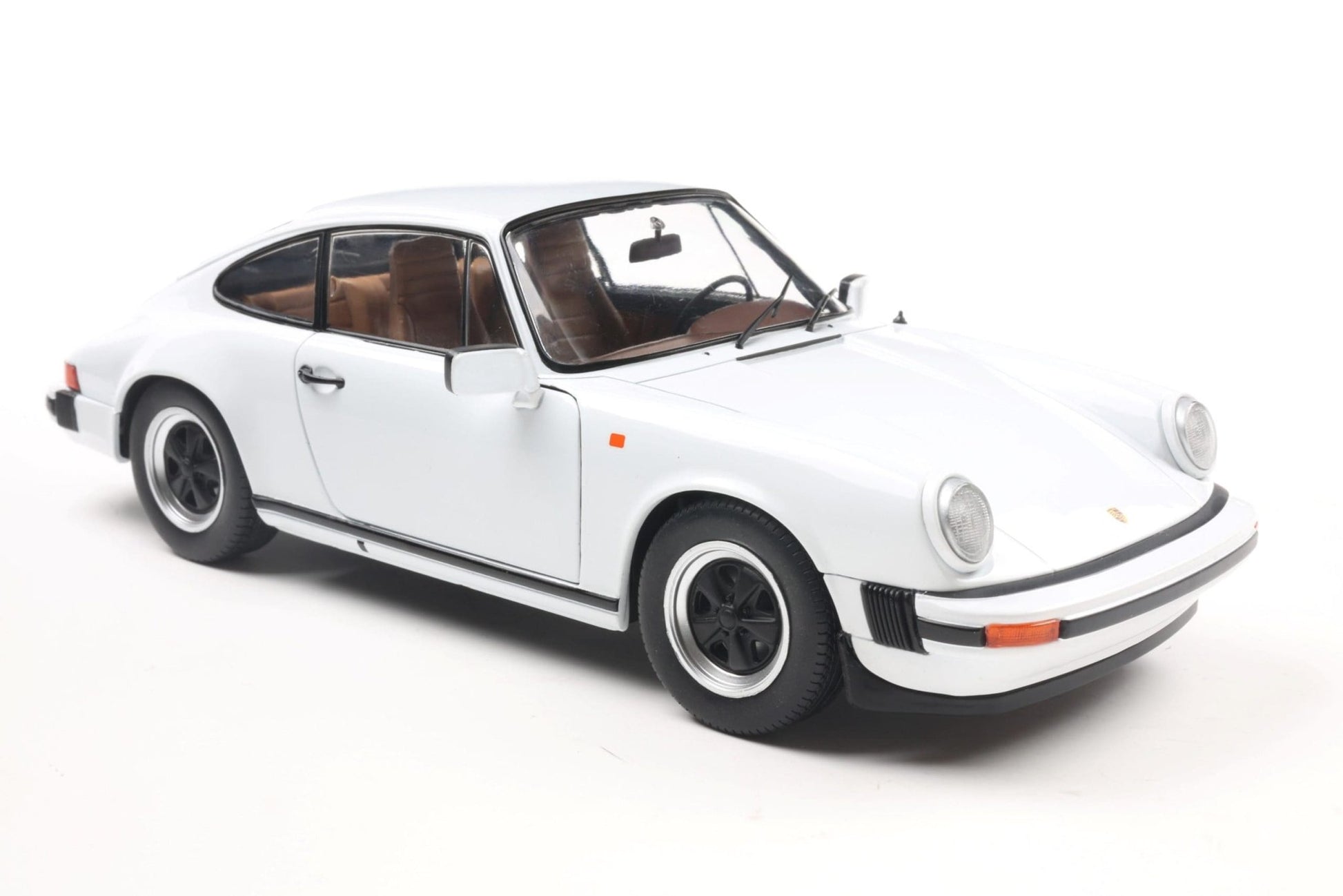 Solido Porsche 911 (930) 3.0 SC 1974 Grand Prix white 1:18 Modell