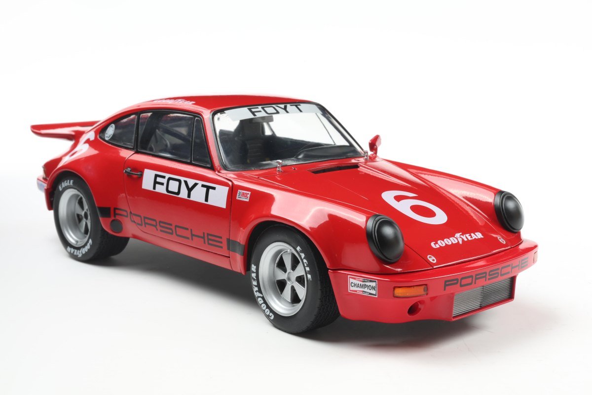 Solido Porsche 911 Carrera RS 3.0 #6 IROC Daytona 1974 Red 1:18 Modell