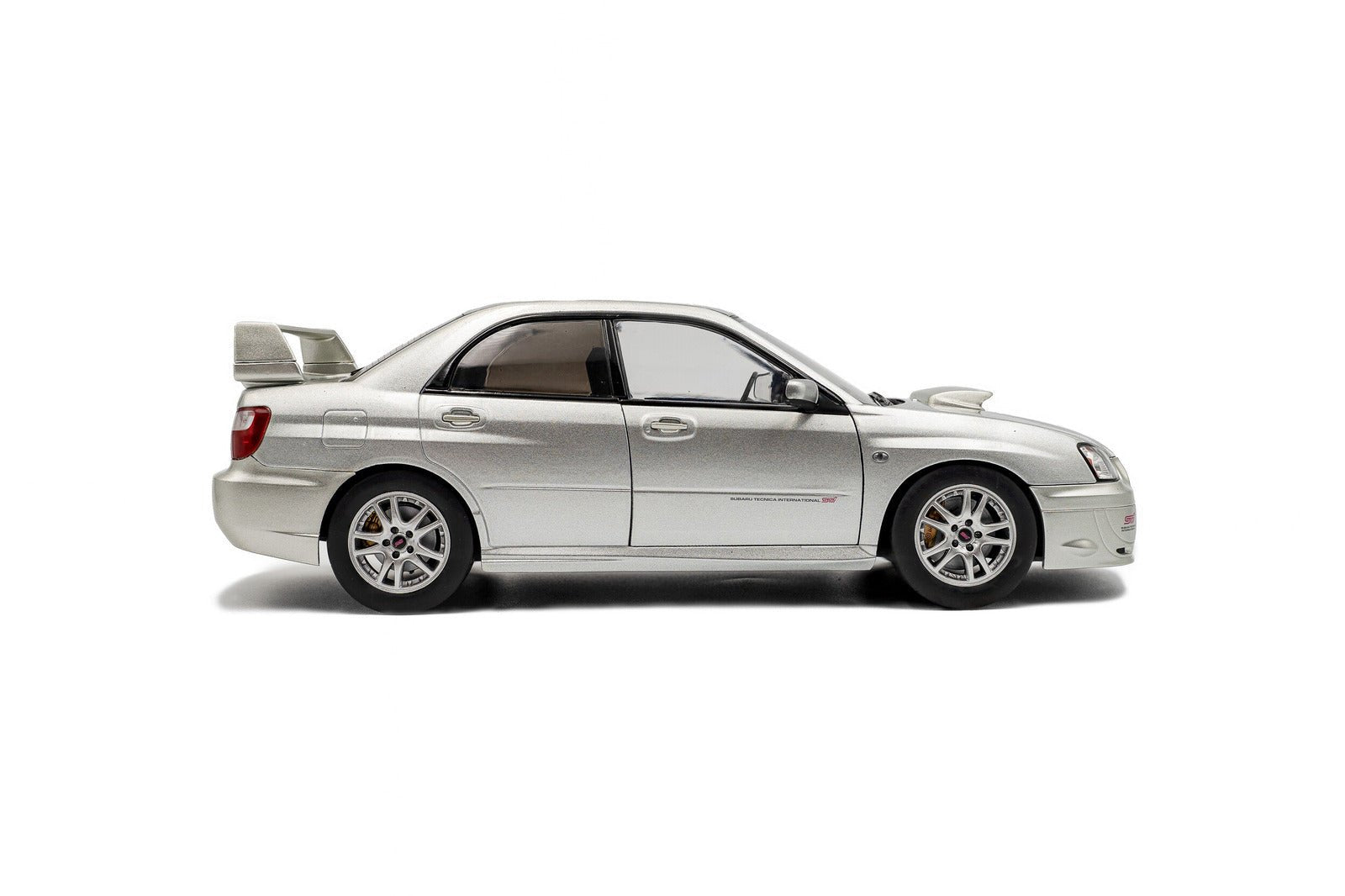 Solido Subaru Impreza WRX STI 2004 silver metallic 1:18 Modell