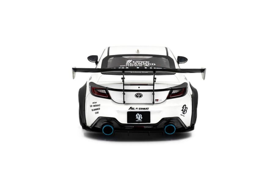 Solido Toyota GR86 LBWK Body Kit 2024 pearl white 1:18 Modell