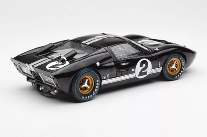 Spark Ford GT40 MK II 2 Winner 24H Le Mans 1966 B. McLaren - C. Amon 1:18 Modell