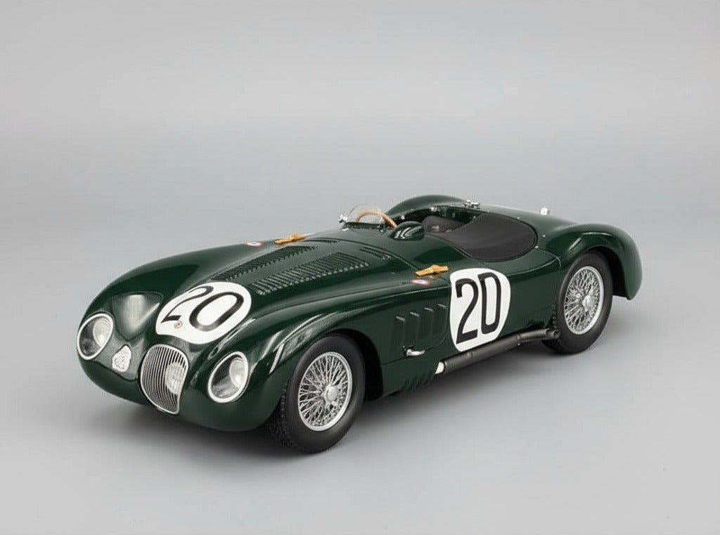 Spark Jaguar XK 120 C No.20 Winner Le Mans 24H 1951 P. Walker – P. Whitehead 1:18 Modell