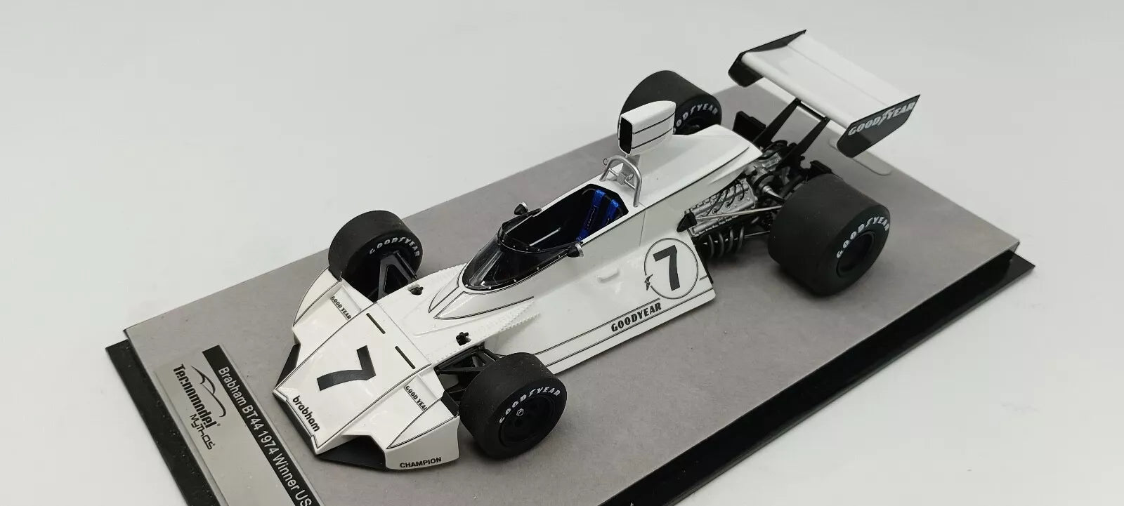 Tecnomodel Brabham BT44 1974 Winner USA GP Driven by: Carlos Reuteman 1:18 Modell - Artexio