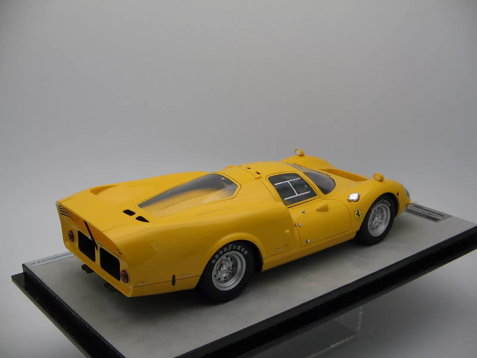 Tecnomodel Ferrari 365 P2/3 Drogo Press Version 1967 Giallo Modena 1:18 Modell - Artexio