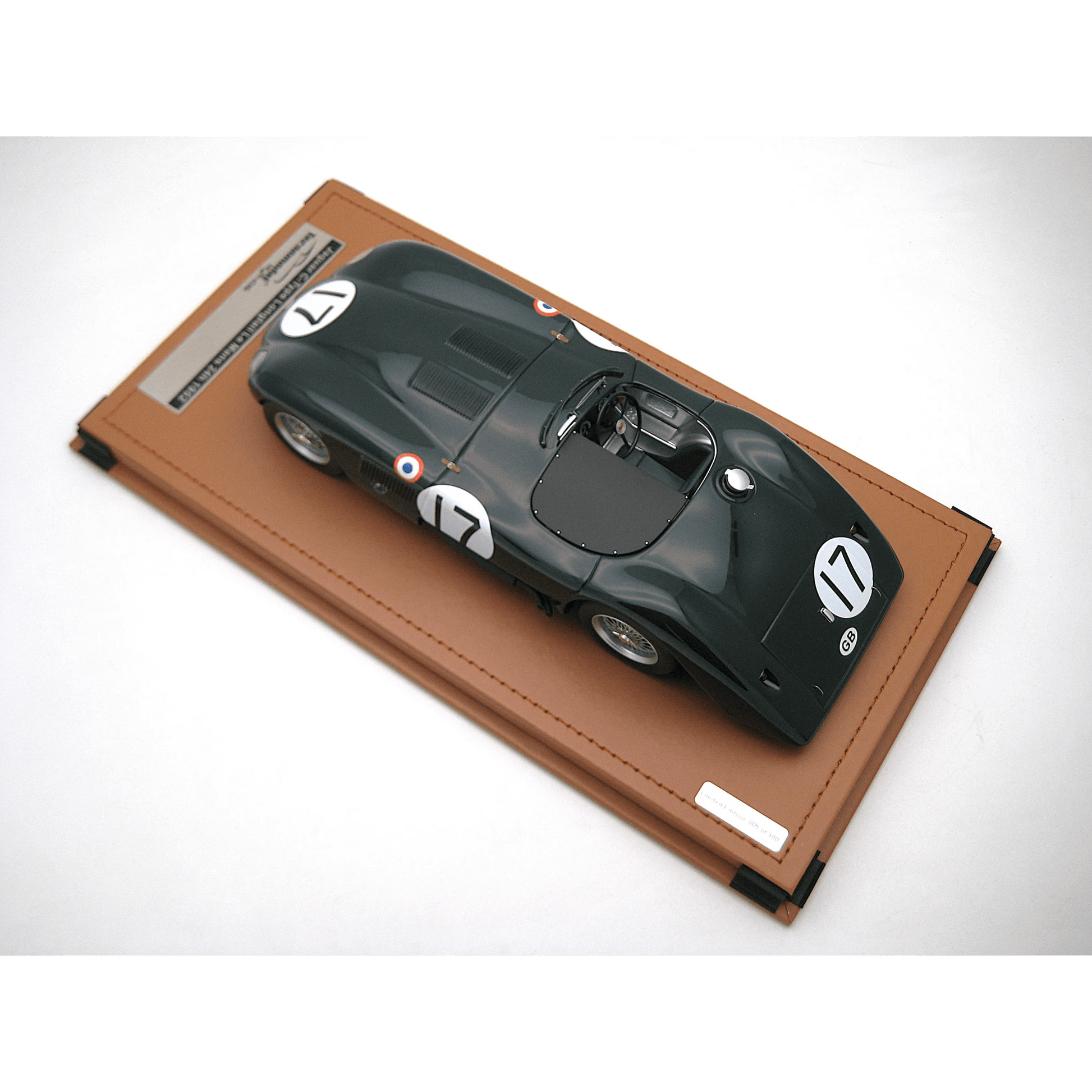 Tecnomodel Jaguar C-Type Longtail 24h Le Mans 1952 #17 Driven by: S.Moss, P.Walker 1:18 model