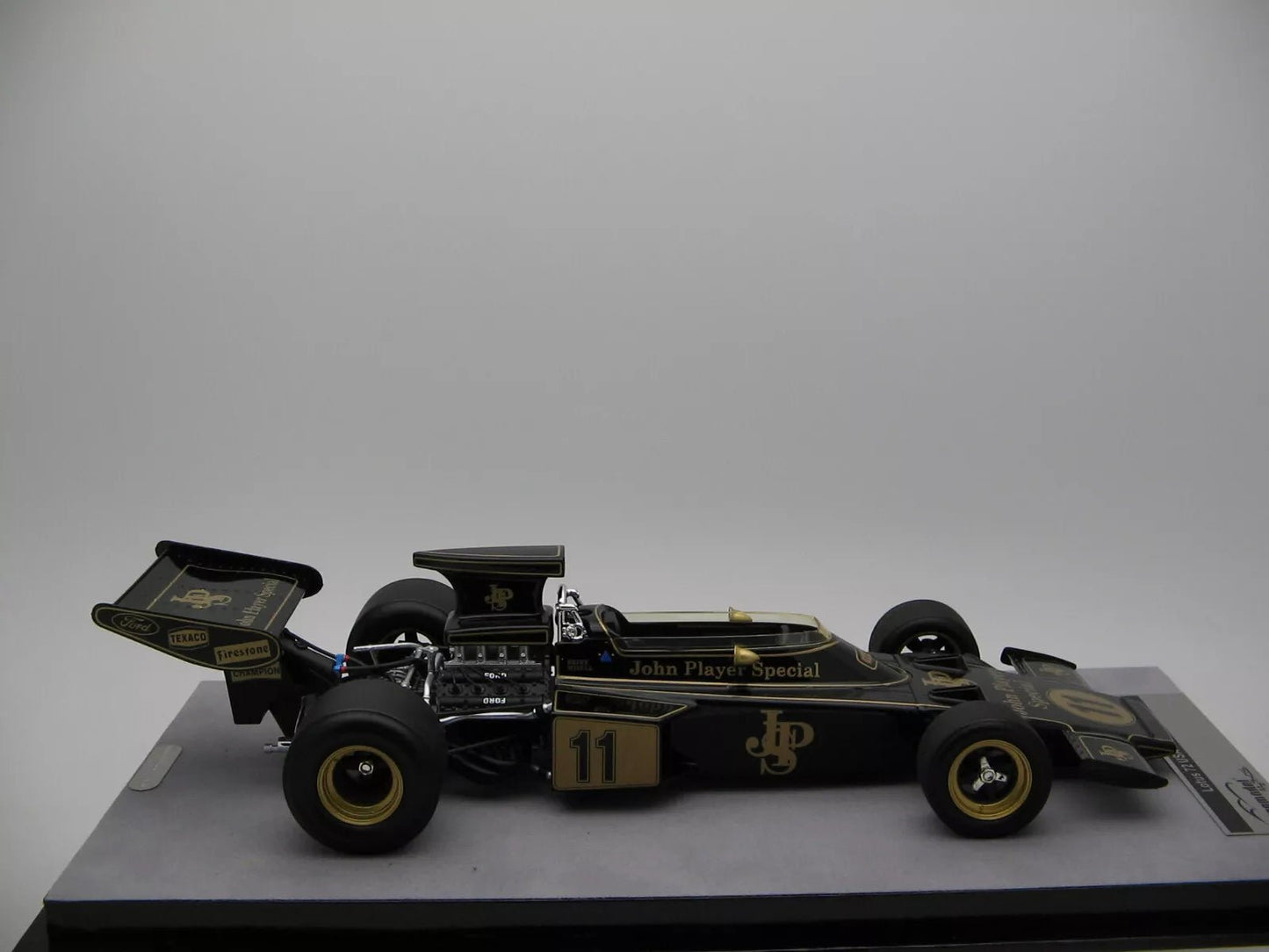 Tecnomodel Lotus 72D Cosworth USA GP 1972 #11 Driven by: D. Walker 1:18 Modell - Artexio