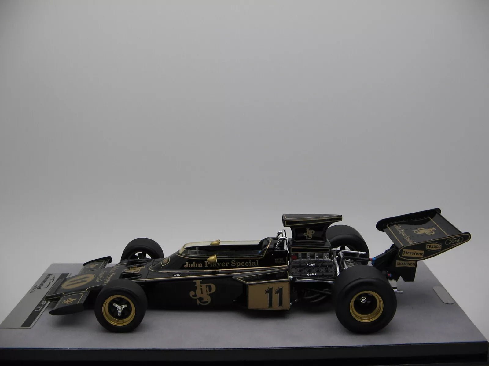 Tecnomodel Lotus 72D Cosworth USA GP 1972 #11 Driven by: D. Walker 1:18 Modell - Artexio