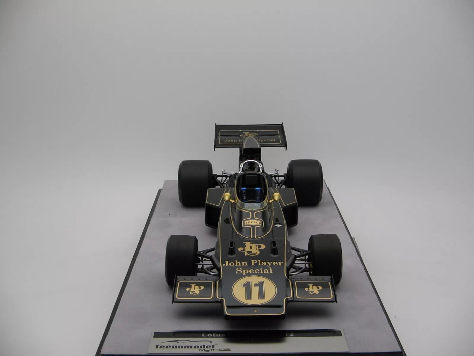 Tecnomodel Lotus 72D Cosworth USA GP 1972 #11 Driven by: D. Walker 1:18 Modell - Artexio