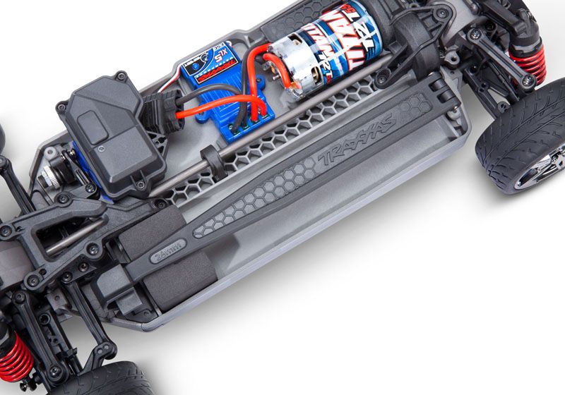 Traxxas 4-TEC 3.0 Chevrolet Corvette Stingray silber 1:10 RTR Brushed LED ohne Akku/Lader_Artexio