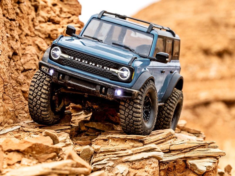 Traxxas TRX-4M Ford Bronco 1:18 RTR 4WD Mini RC Crawler A51 Brushed mit Akku/Lader
