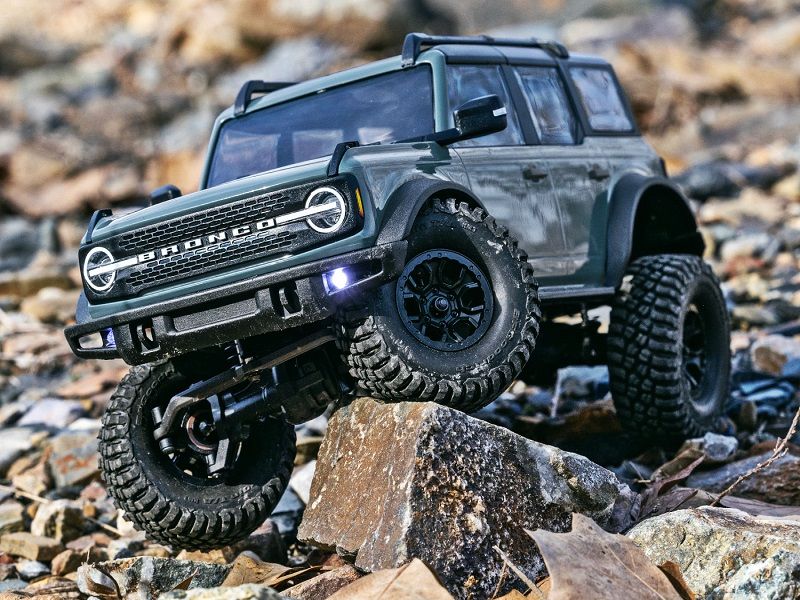 Traxxas TRX-4M Ford Bronco 1:18 RTR 4WD Mini RC Crawler A51 Brushed mit Akku/Lader