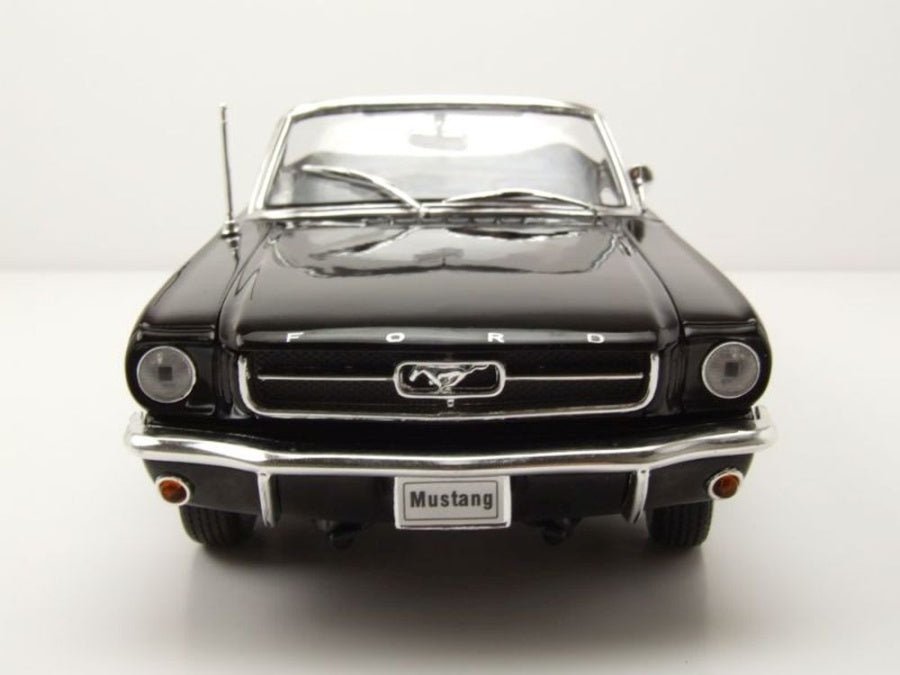Welly Ford Mustang Cabrio 1964 - Black 1:18 Modell