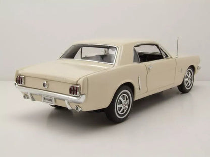 Welly Ford Mustang Coupe - White 1:18 Modell
